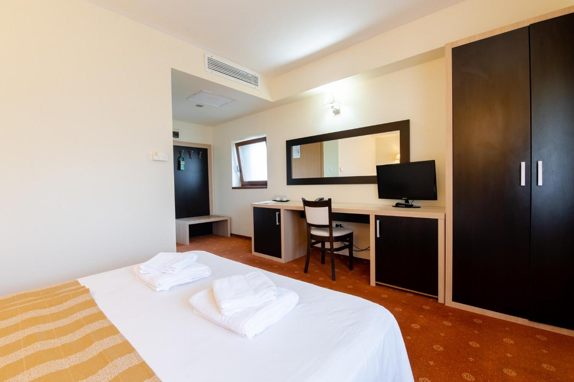 Hotel Oxford By Timhotels Timişoara Extérieur photo